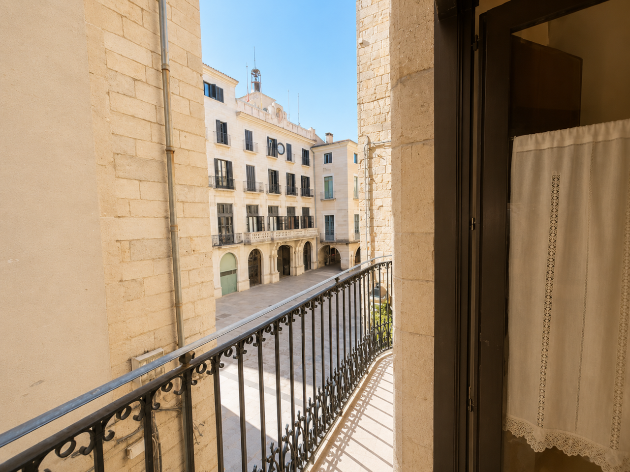 Balcony room