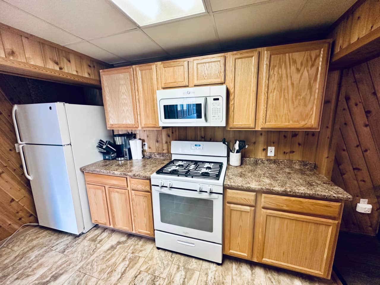 Fully Stocked Kitchen