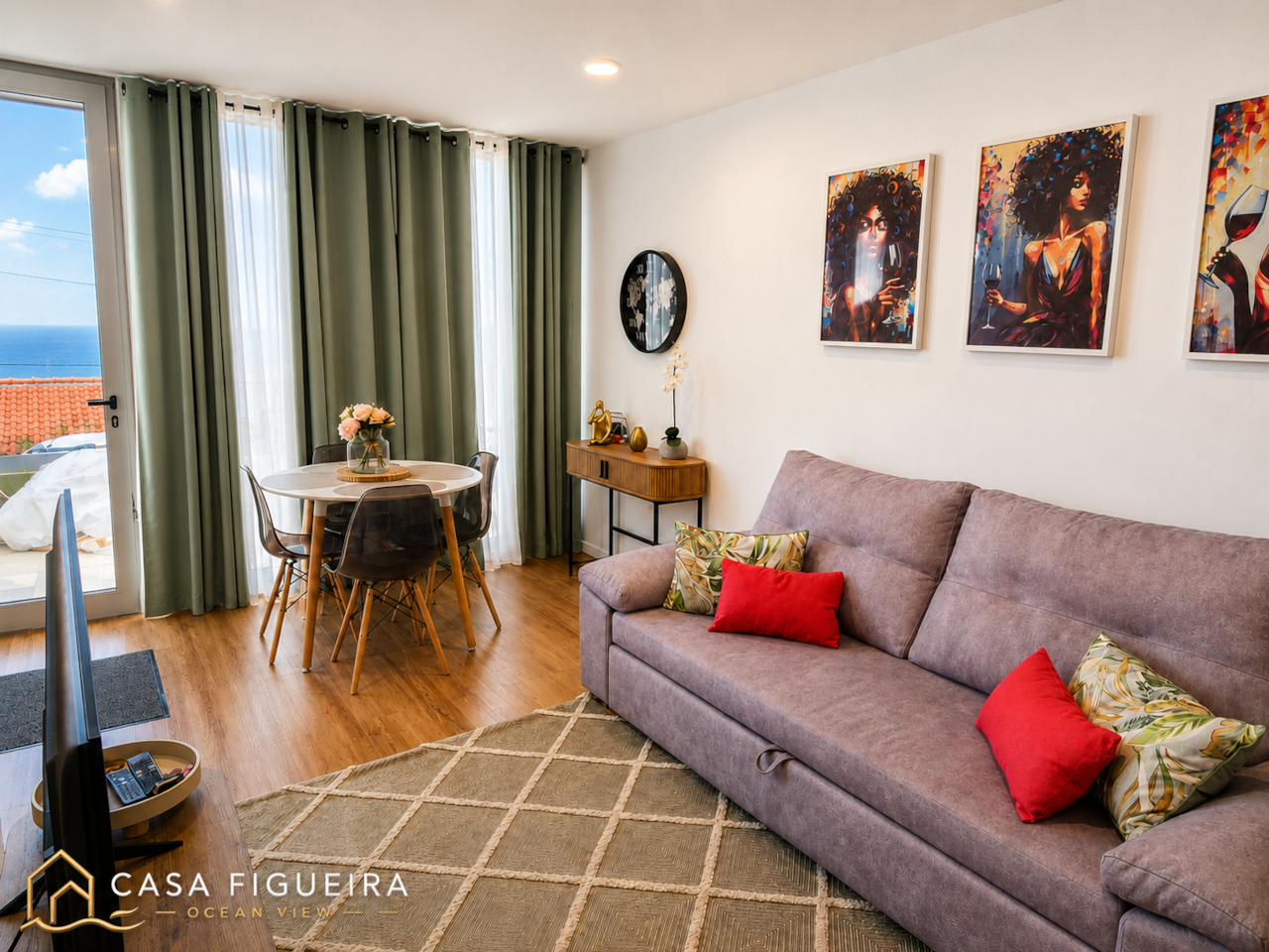 Bright and comfortable living room