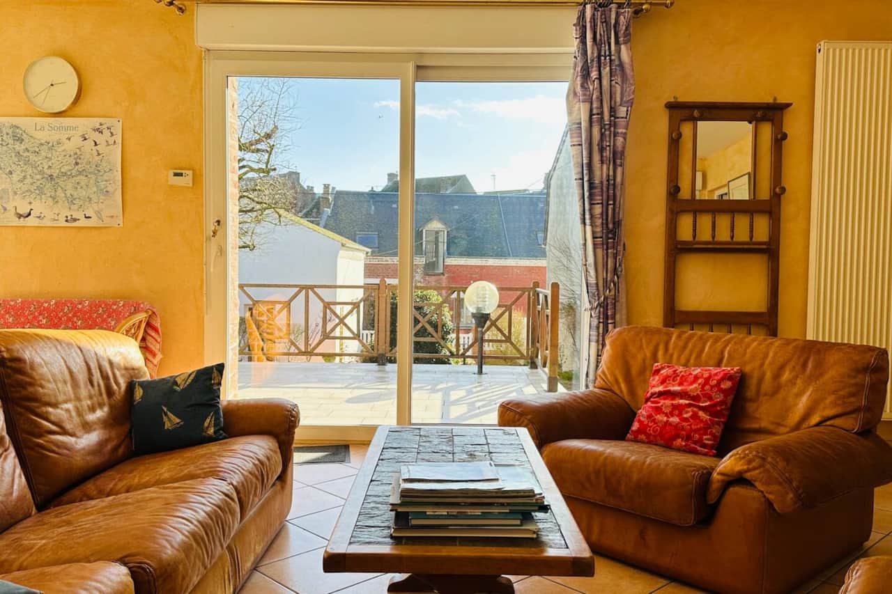 Salon dans pièce principale