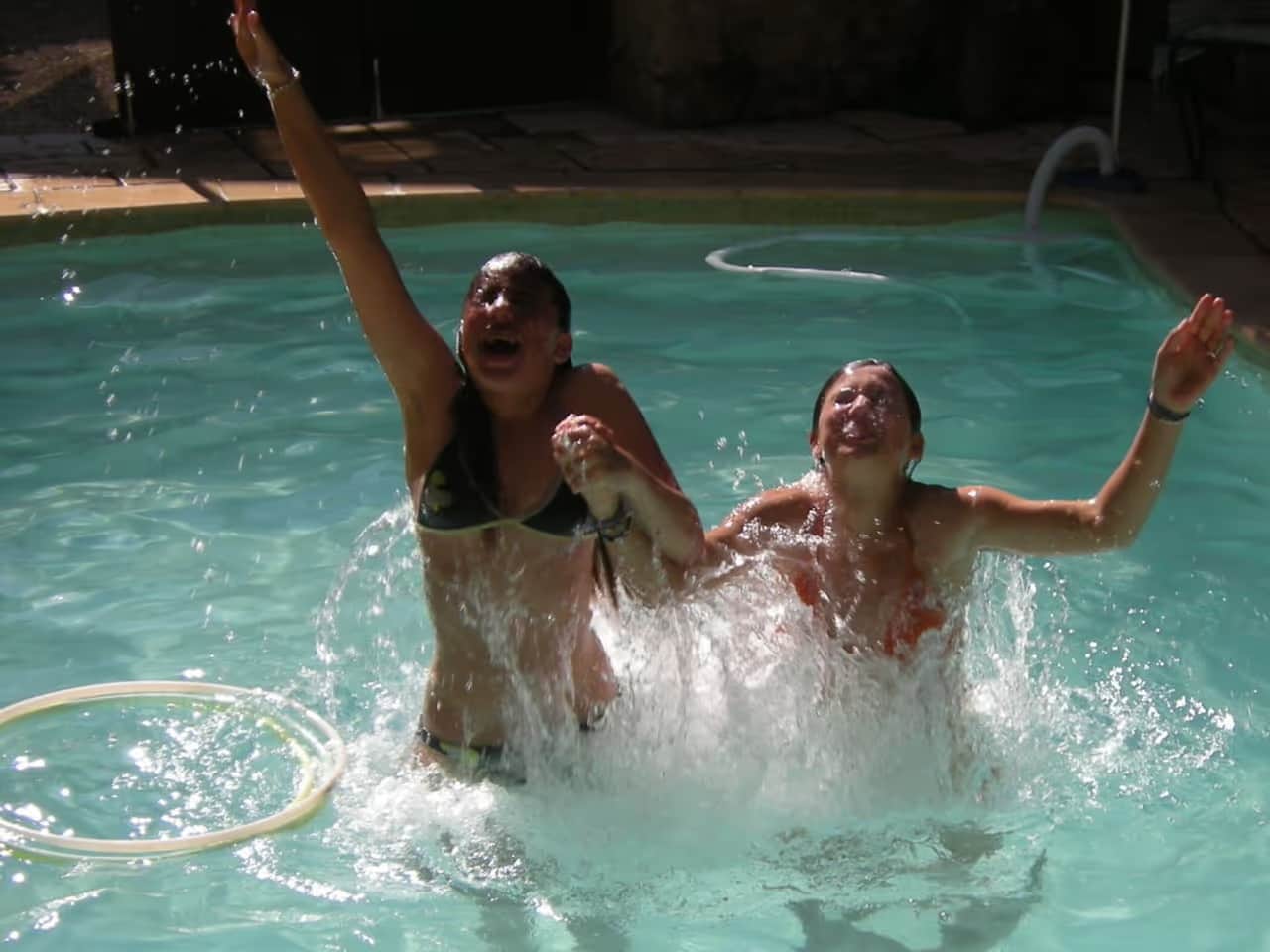 Petit domaine pool