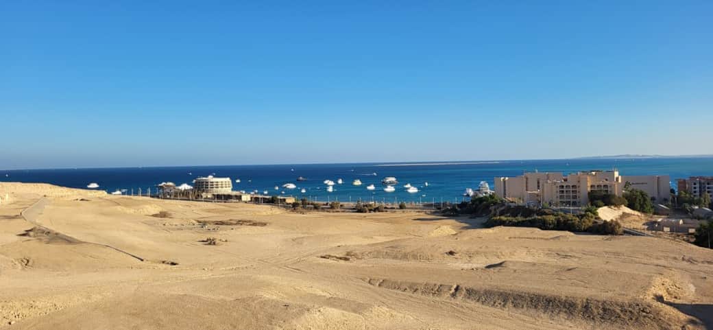 Blick von der Dachterrasse auf das Rote Meer 