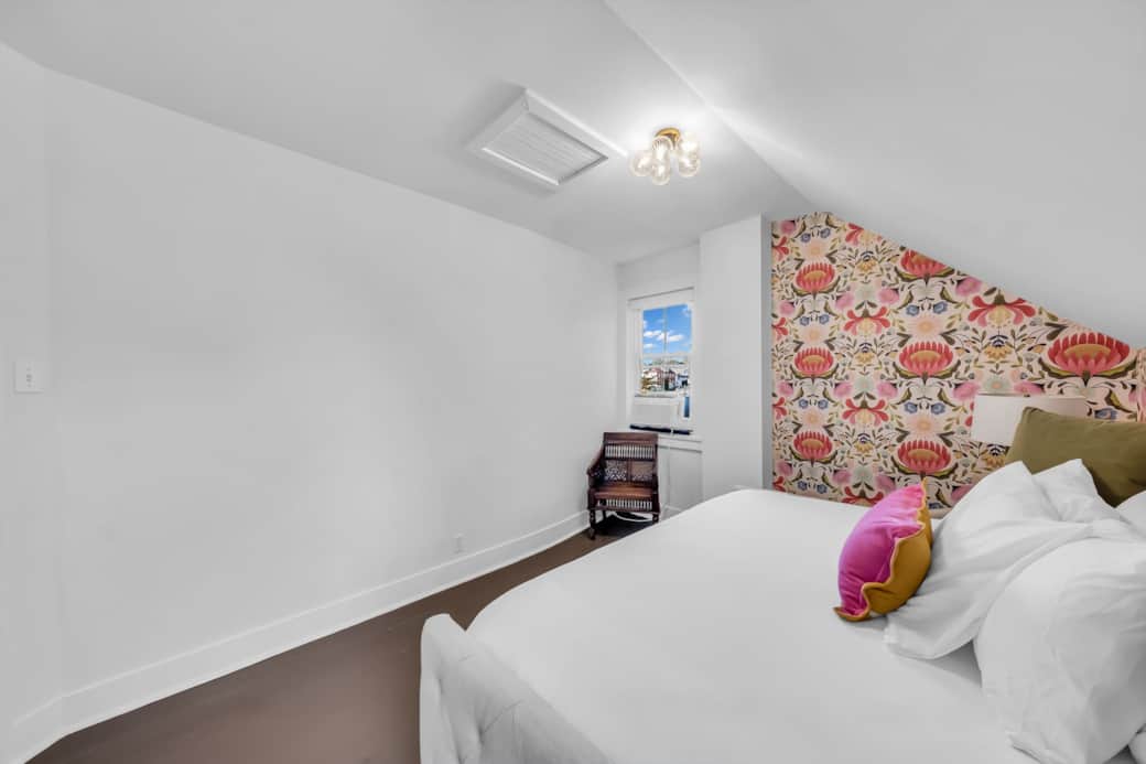 Upstairs Queen Daybed Room with Twin Trundle