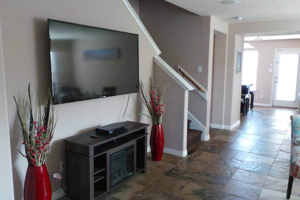 Fireplace & Smart TV 