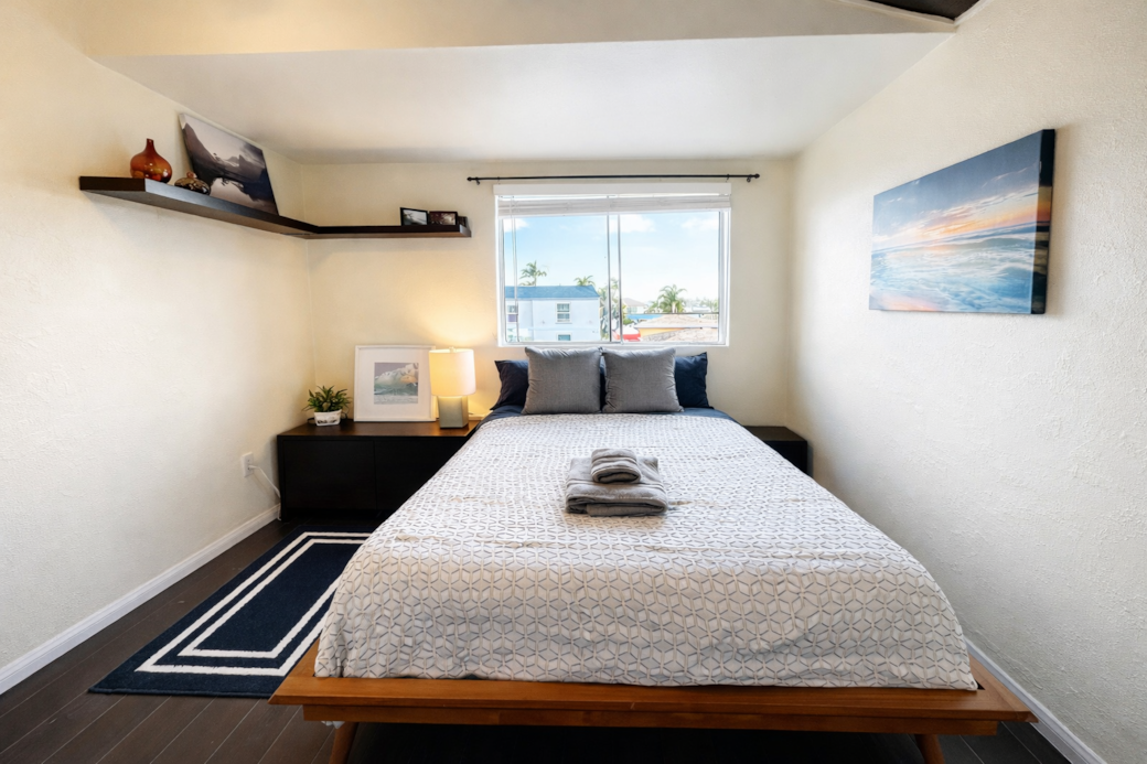 Sunset bedroom 2