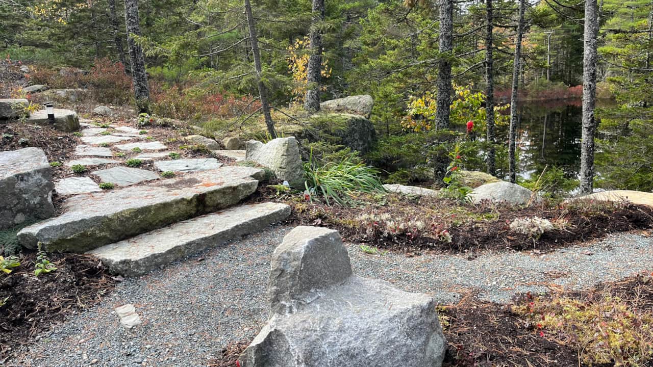 Quarry House Walkways lookint towards pond