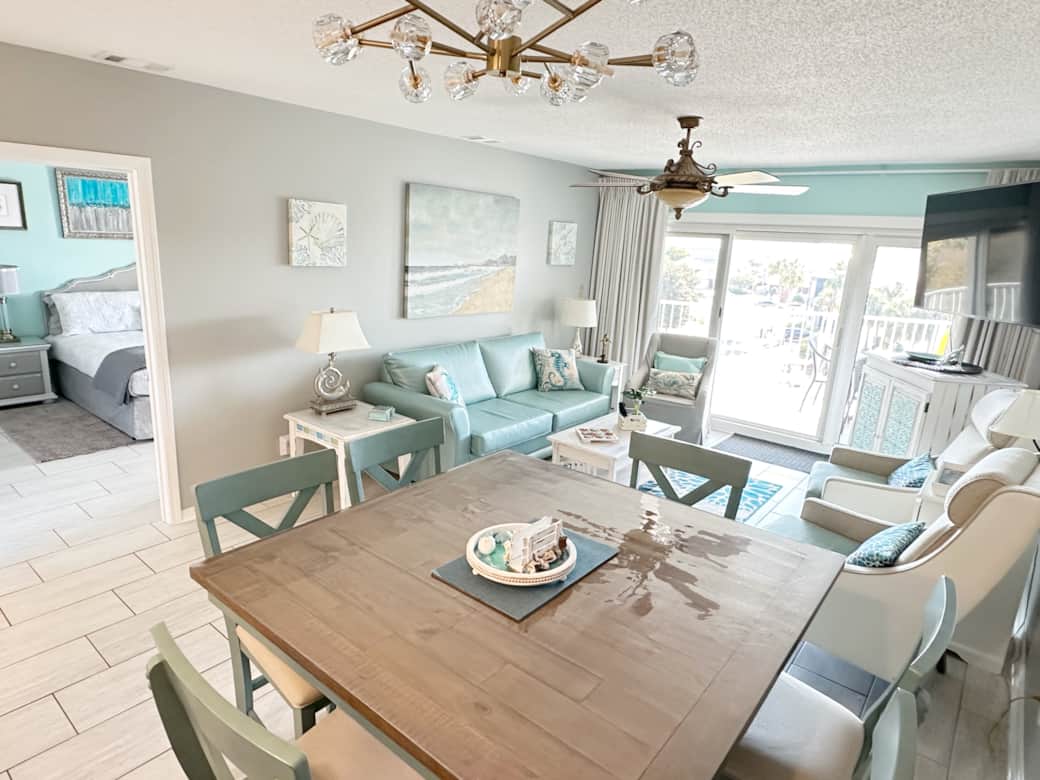 Dining /Living room