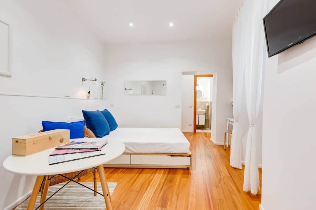 Comfortable double bed