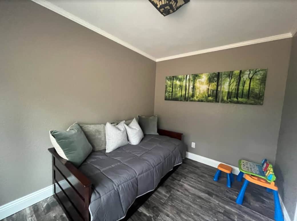 Kids room, trundle bed, double twin