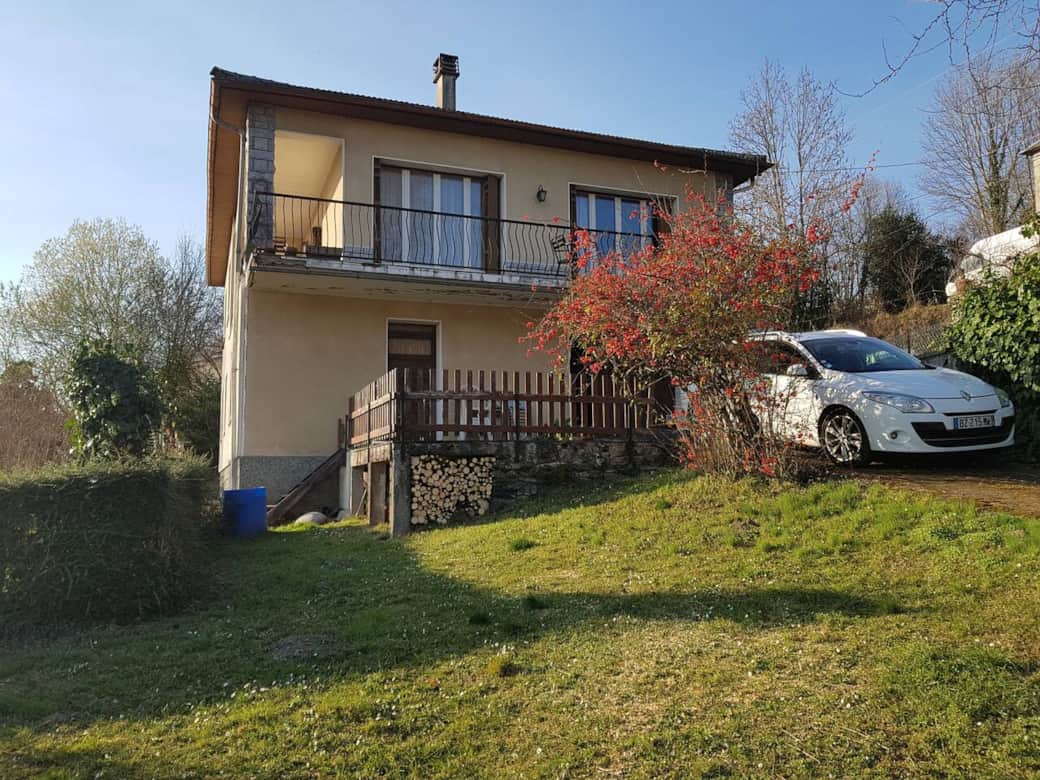 la maison avec son jardin