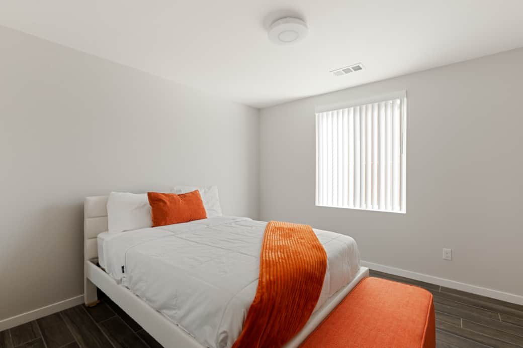 Bedroom 2( Full size bed with a pull out twin bed)