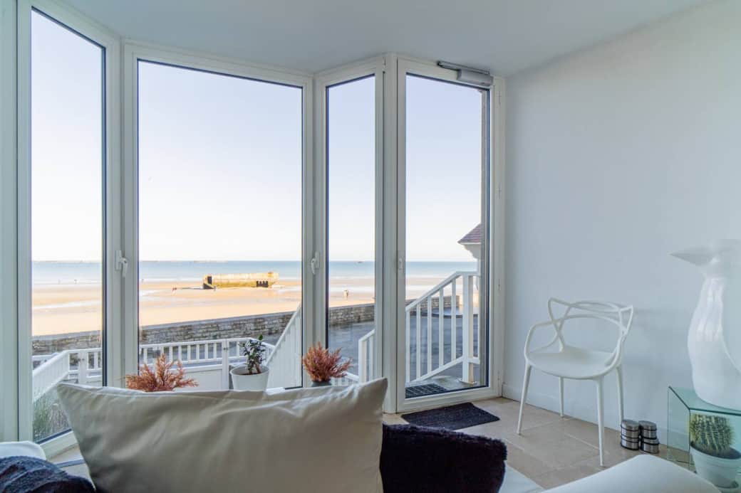Salon avec vue panoramique sur la mer Salon avec vue panoramique sur la mer