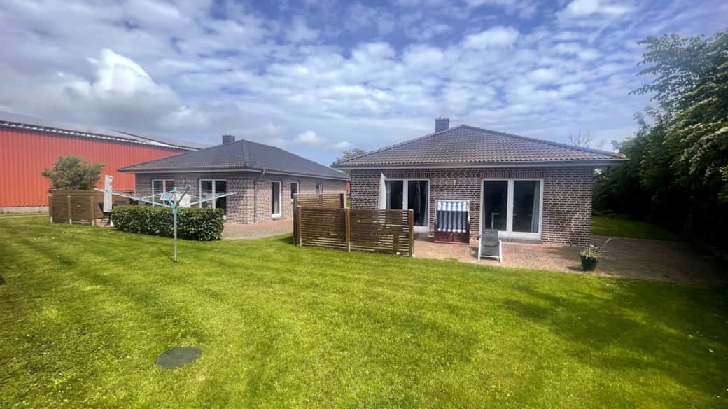 01 ferienhaus sonne fehmarn aussenansicht doppelhaus 01