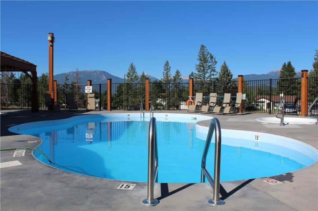 Seasonal pool, open mid-May to mid-September.