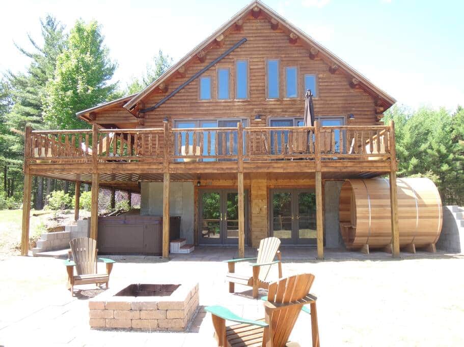 Gorgeous log home, with whole house AC and individual floor heating Gorgeous log home, with whole house AC and individual floor heating