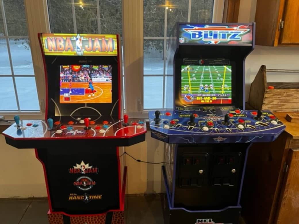 NBA Jam and NFL Blitz arcade games (no coins required).