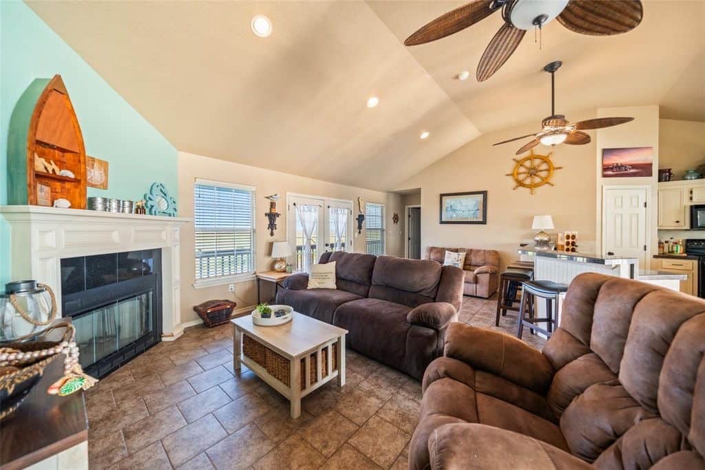 The living area has comfortable seating for a large group. The living area has comfortable seating for a large group.