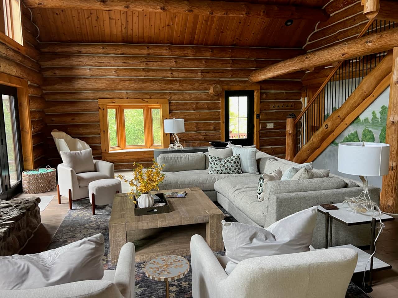 Loggerhead - Living room