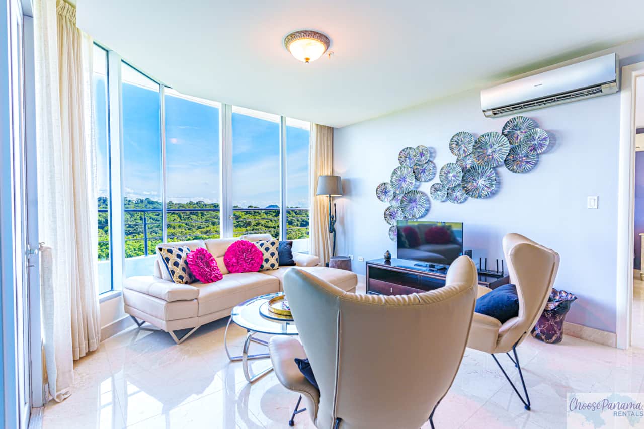 CB7I-Living Room with View