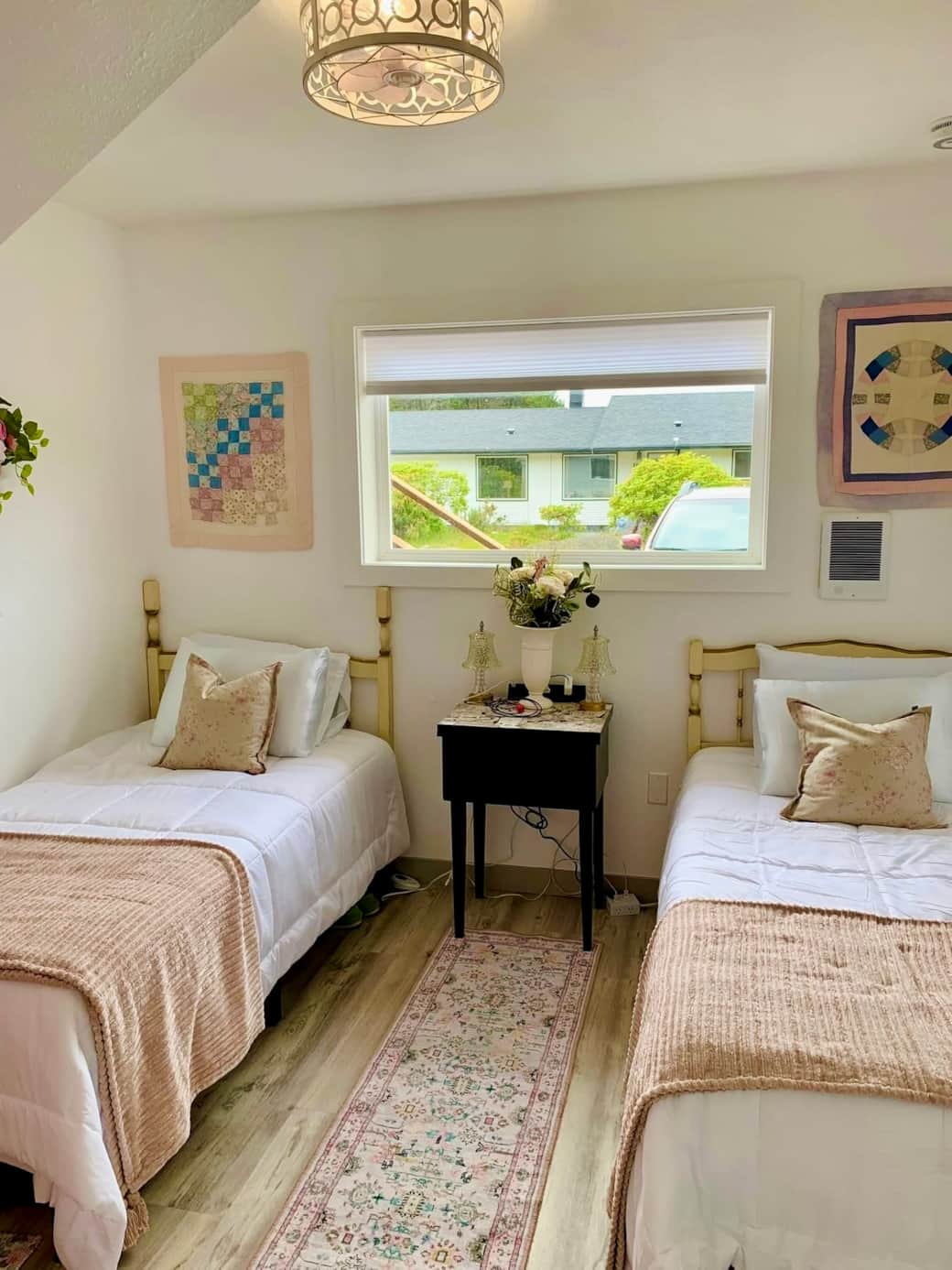 Shabby Chic guest room