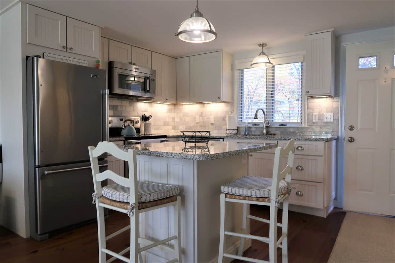 Kitchen with bar seating