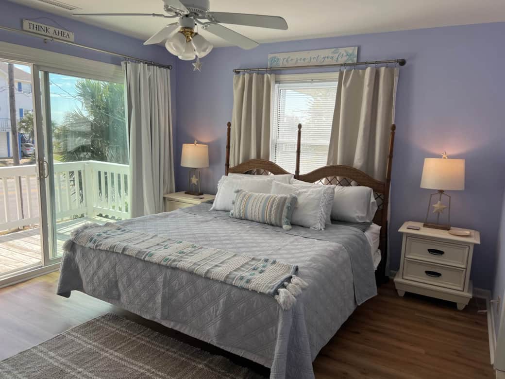 Ocean views Master King with private full bath.