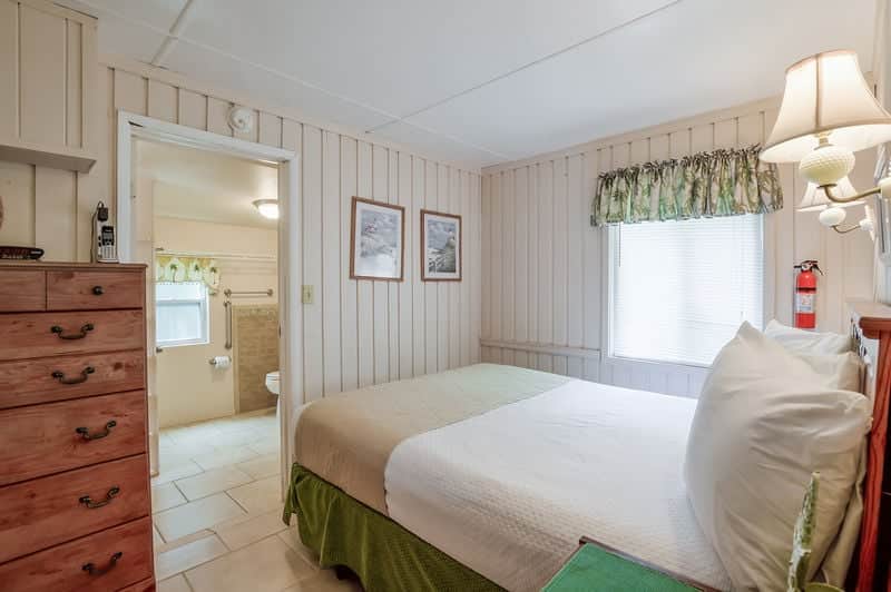 Queen Bedroom