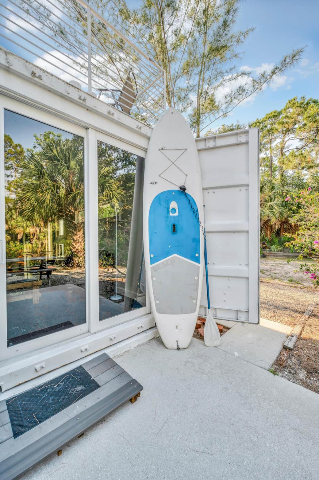 HW Door