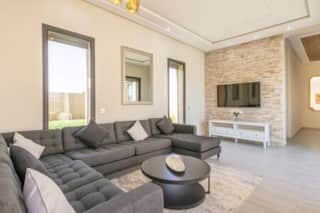 Villa Sanna, élégante avec piscine, jacuzzi & jeux — photo 19