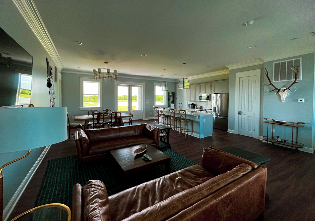 Luxury Lodge Kitchen and Common Space Luxury Lodge Kitchen and Common Space