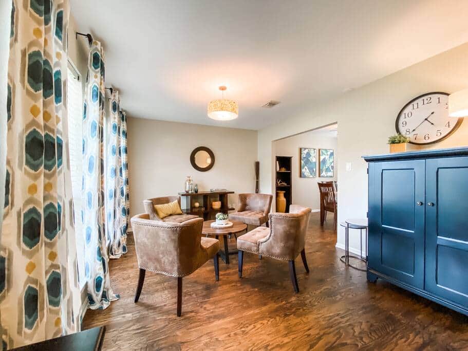 Hardwood floors throughout the main level anchors all spaces. Hardwood floors throughout the main level anchors all spaces.