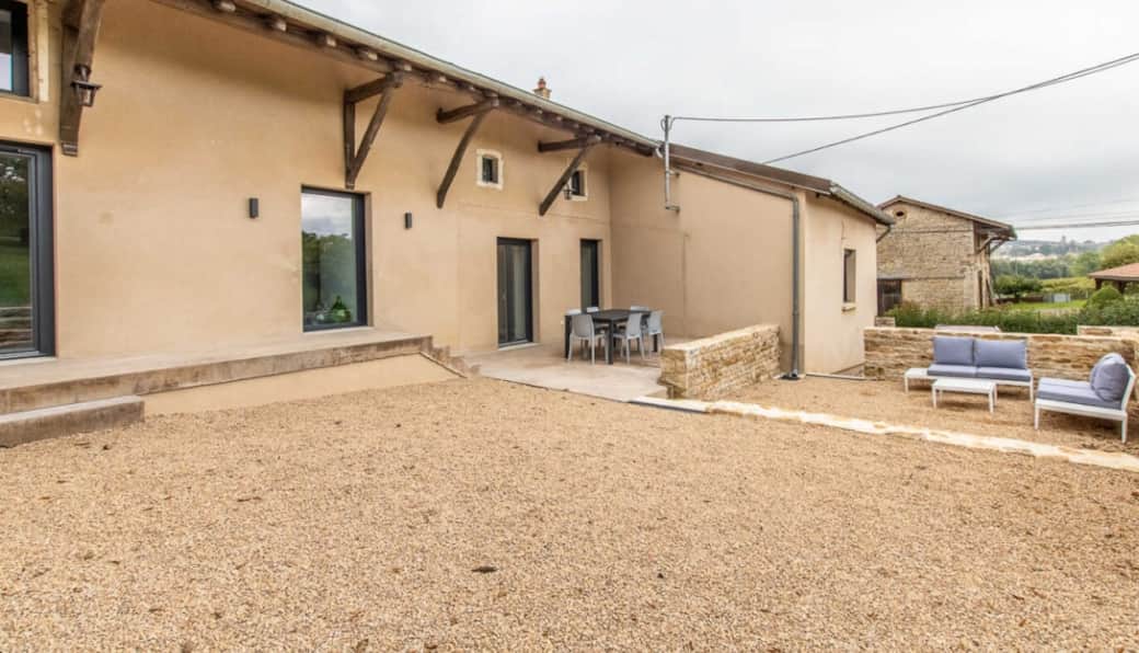 Cours Gite Les Sarmentelles Peronne 71 Sud Bourgogne Cours Gite Les Sarmentelles Peronne 71 Sud Bourgogne