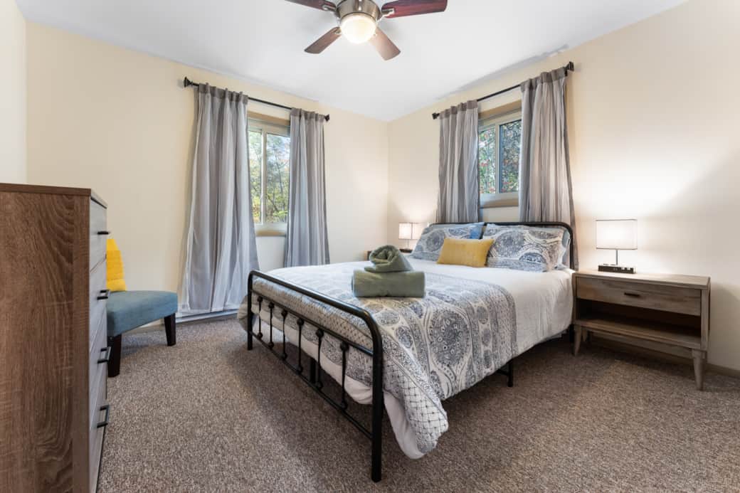 Bedroom #2 - Queen Bed