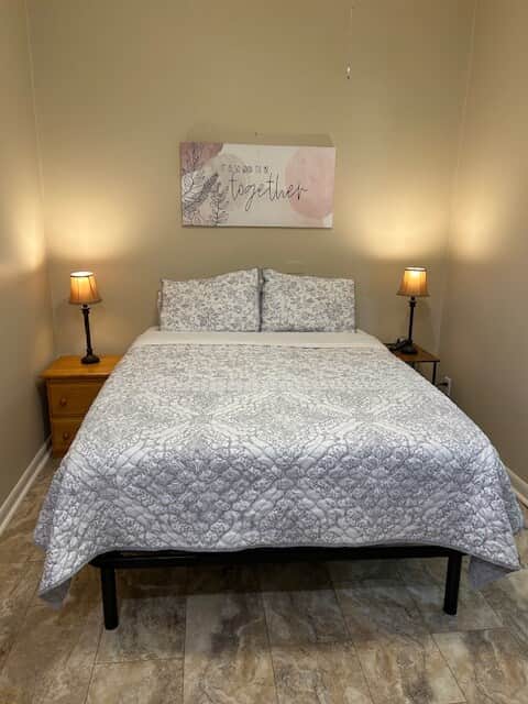Queen-sized adjustable bed Queen-sized adjustable bed