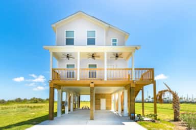 Fun & Cozy Home | Galveston Beach House
