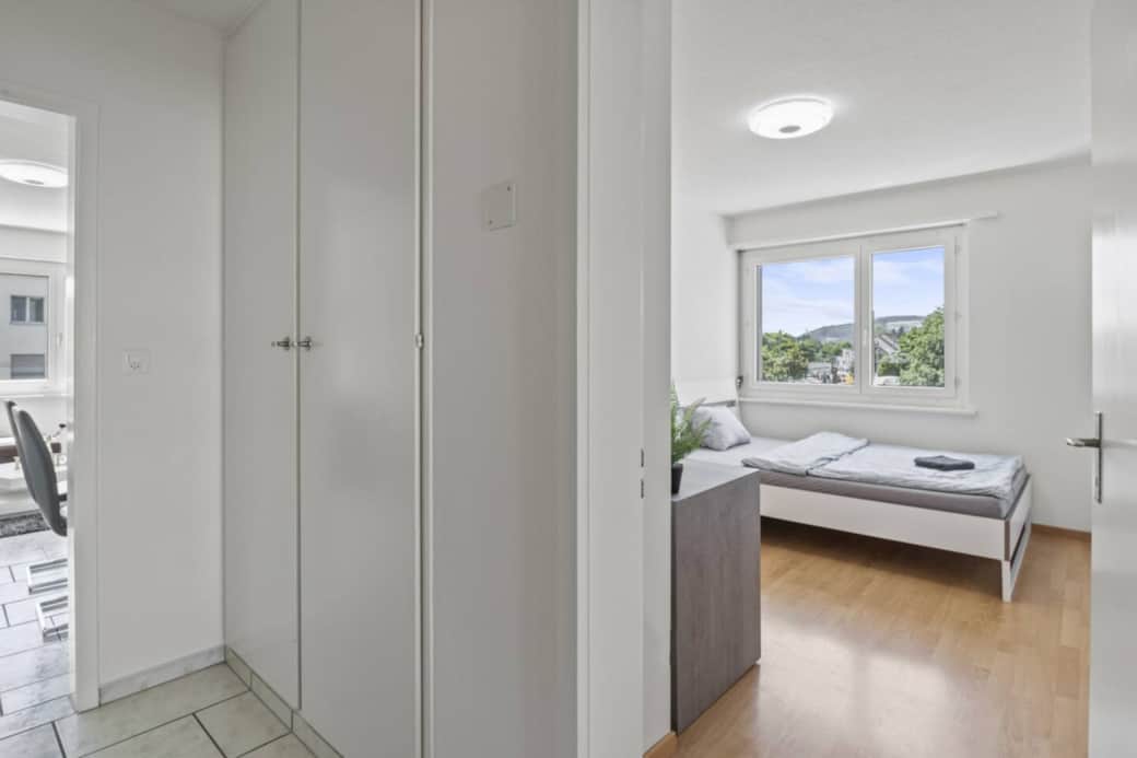 Your own wardrobe in the hallway right in front of your room – lots of storage just for you. Your own wardrobe in the hallway right in front of your room – lots of storage just for you.