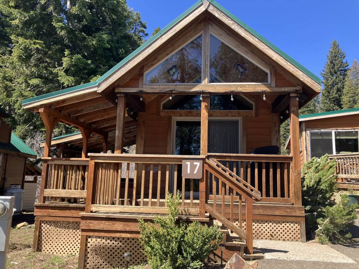 Cabin #17 at Hyatt Lake Resort - Vacation Home in Jackson County