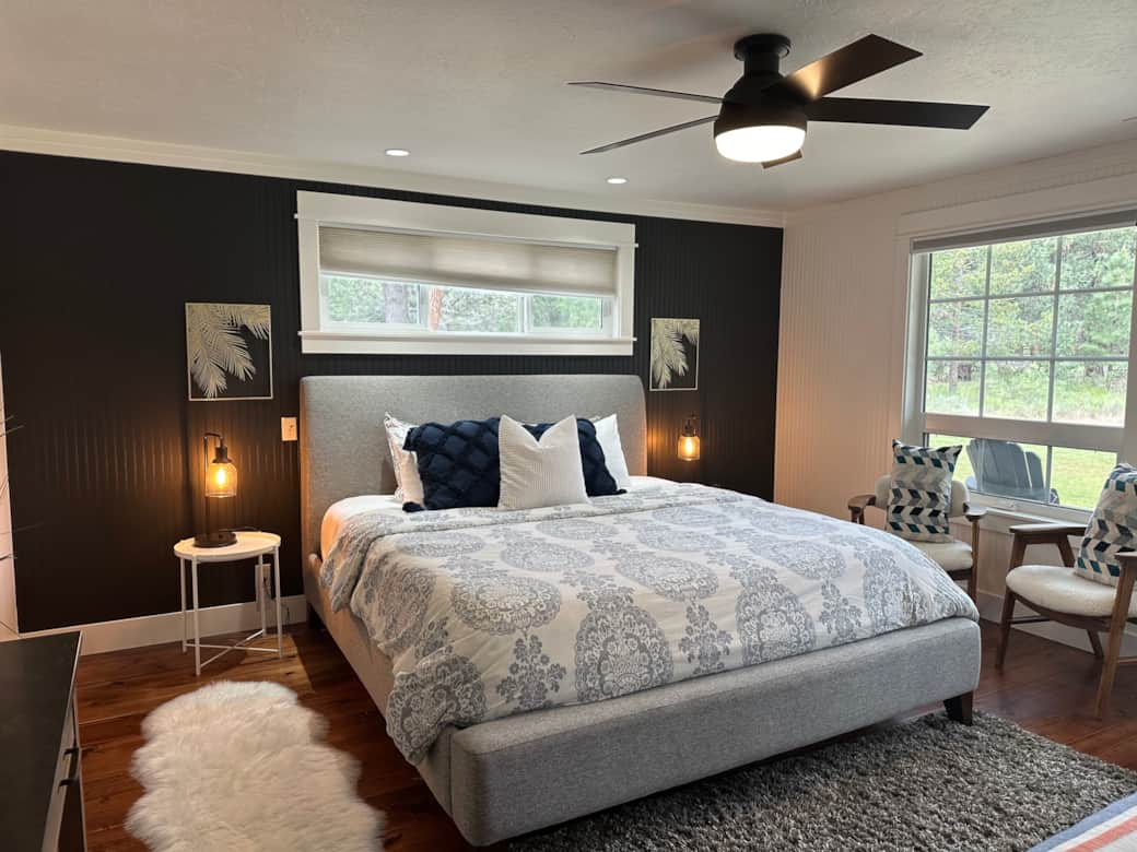 Master king bed with large walk-in closet