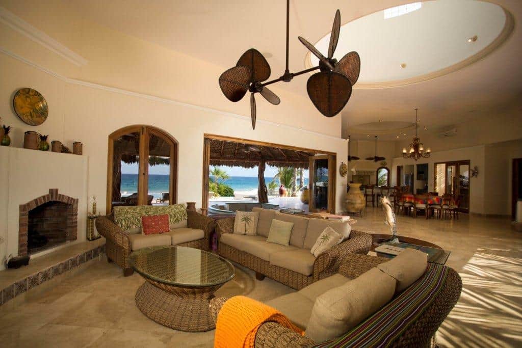 Casa Living Room and Outdoor Dining Pit