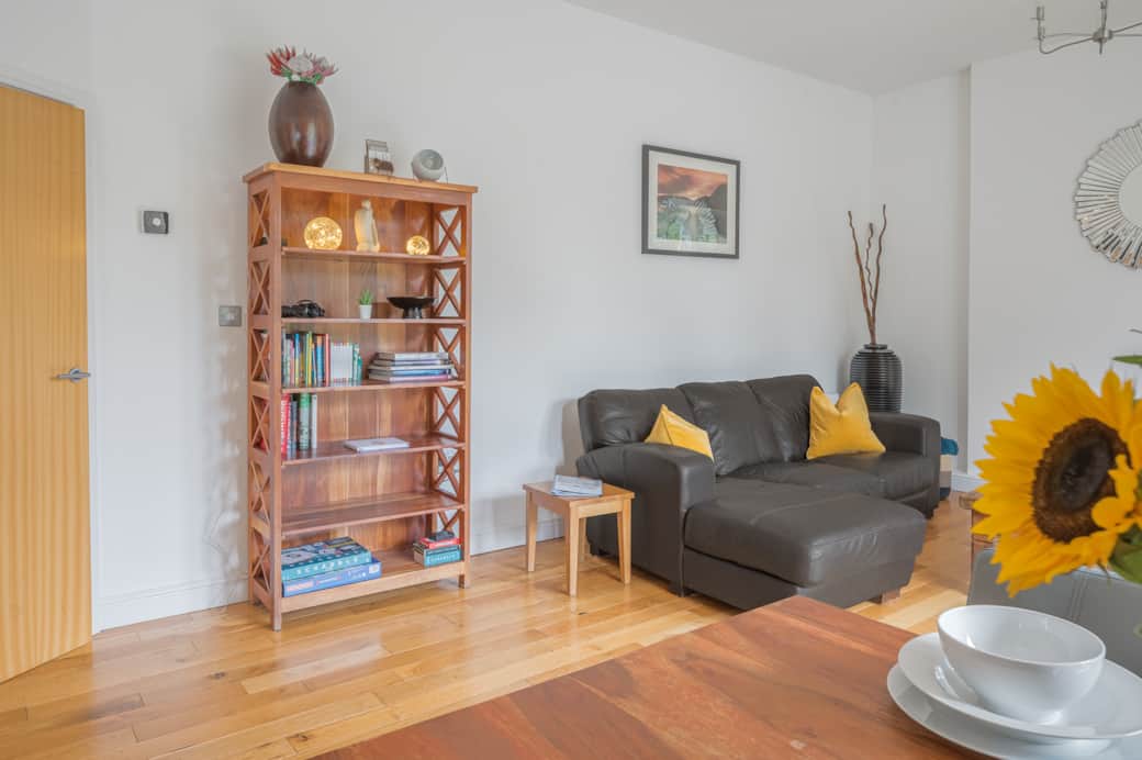 Chaucer Apartment (1)