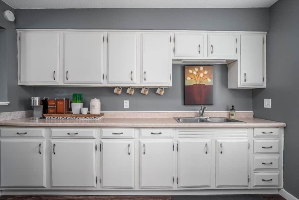 Plenty of space to cook as well as make a hot cup of coffee Plenty of space to cook as well as make a hot cup of coffee