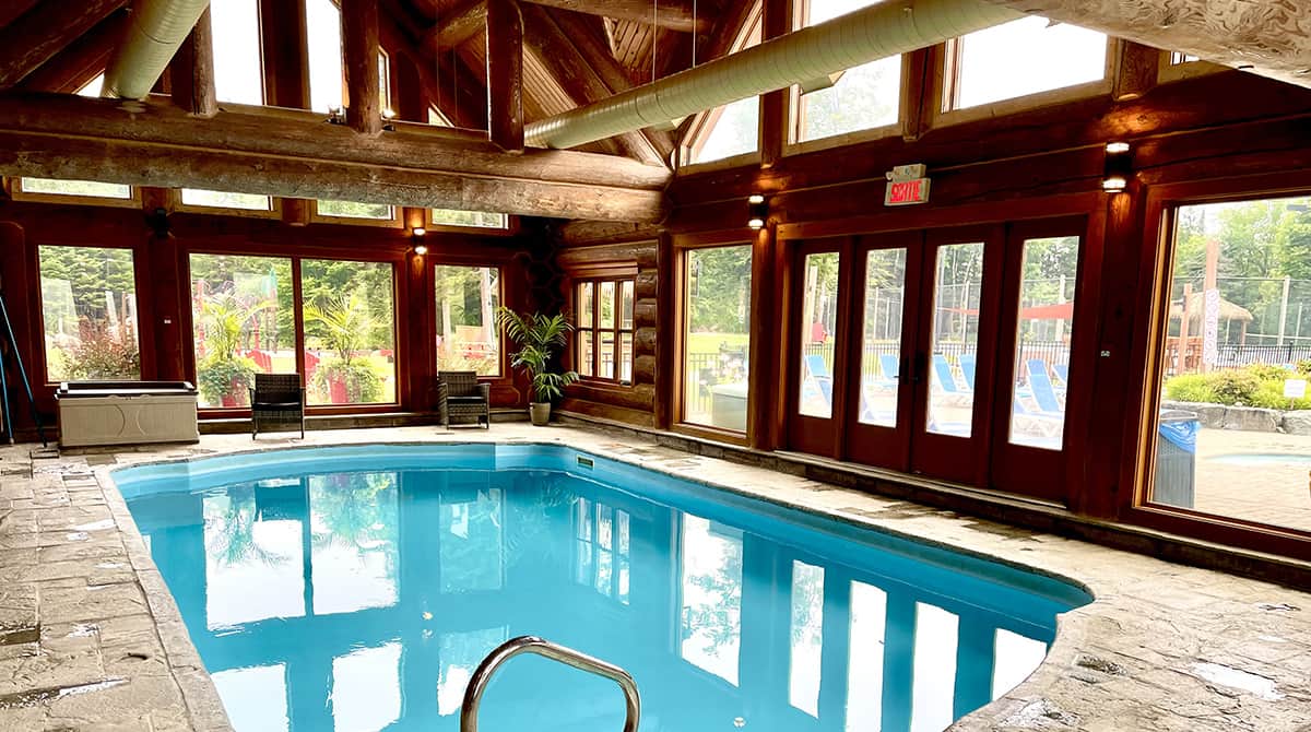 Piscine intérieure chauffée