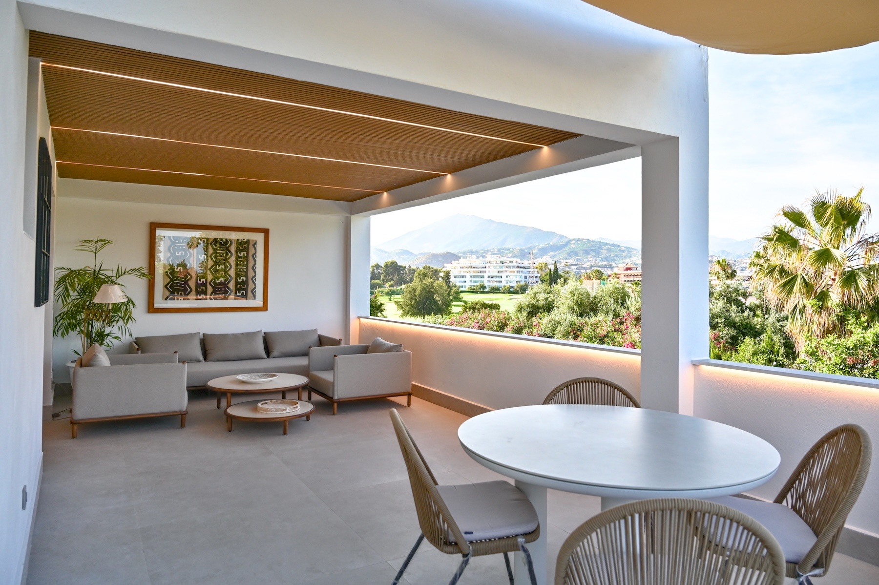 RDR588 - Modern Golf-Side Townhouse with Private Pool