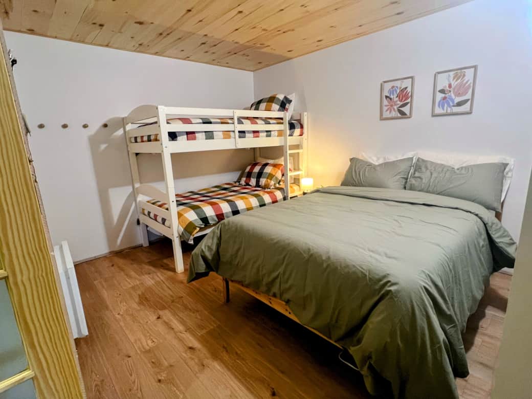 Chambre 2, rez-de-jardin