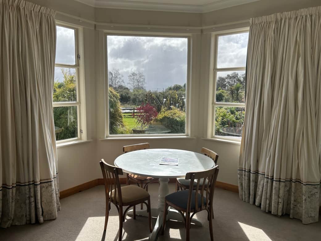  Lounge Dining Nook