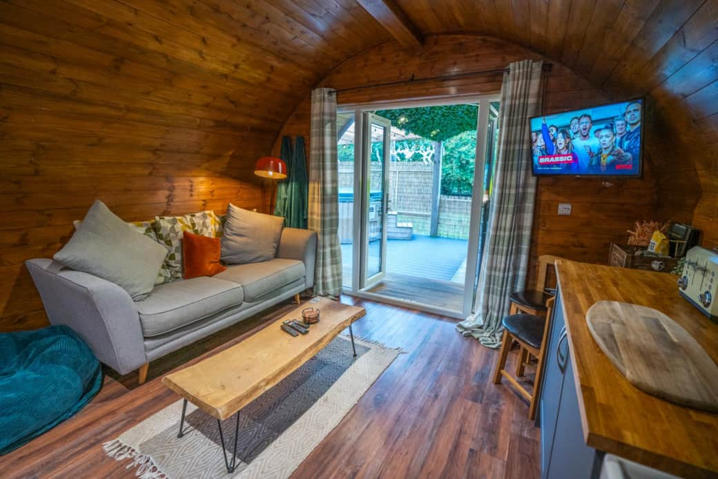 Bonnie Brae 7