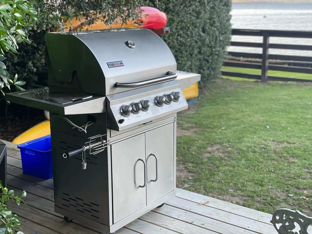 Outdoor BBQ and entertaining area