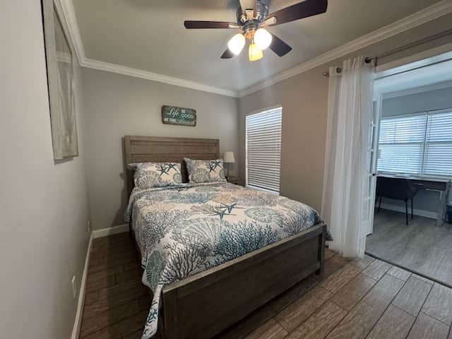 2nd bedroom with a queen size mattress with gulf view