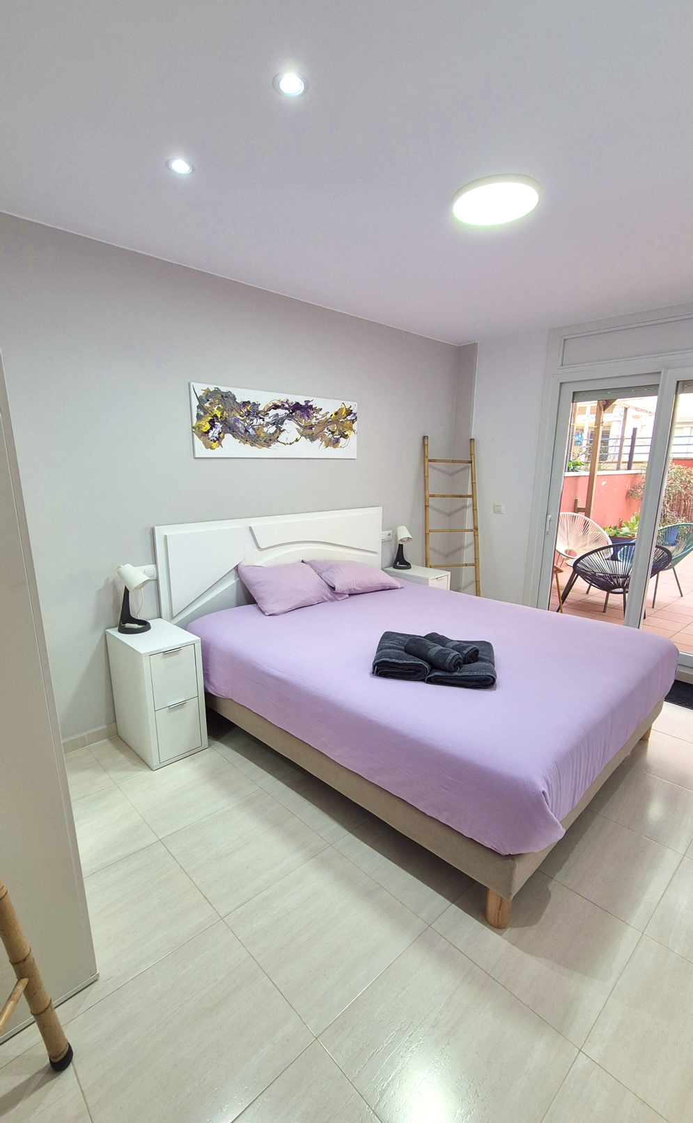 Bed linen and towels included. Beds neatly made on arrival.