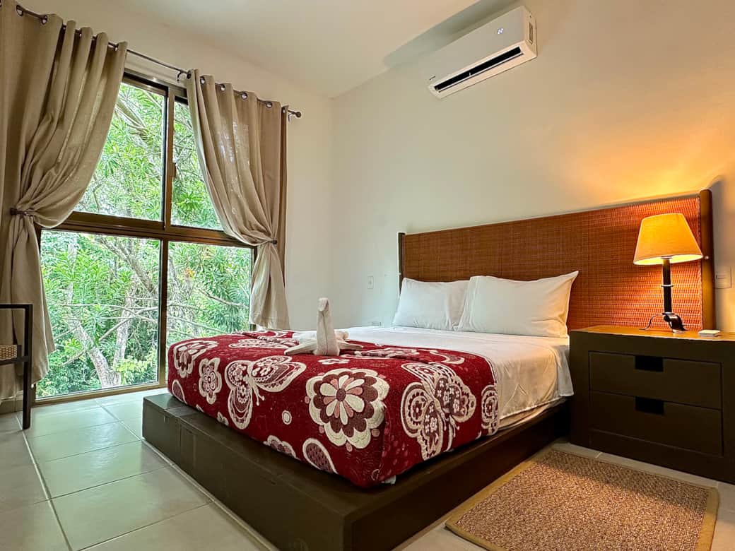 Bedroom with queen size bed and en-suite bathroom